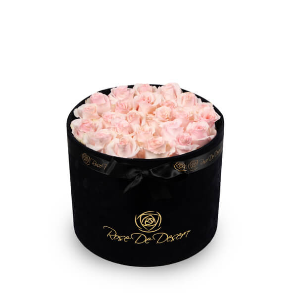 Pristine Fame is based on a traditional hat box design which is a lovely companion of our wide selection of Pristine Roses and makes this box a perfect gift or decoration for a long time. Available in two sizes., in our branded velvet or paper boxes in black or brown colors.